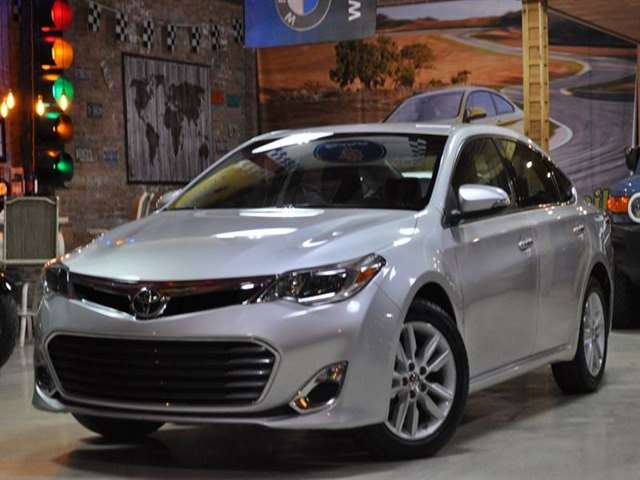 2013 Toyota Avalon XLE 4dr Sedan
